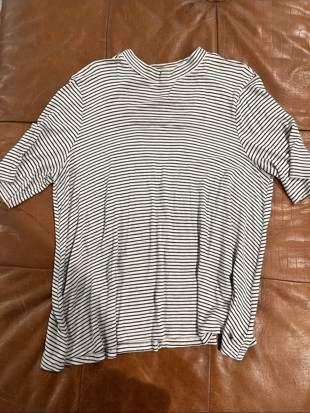 American Eagle Outfitters Black & White Striped Short Sleeve Tee